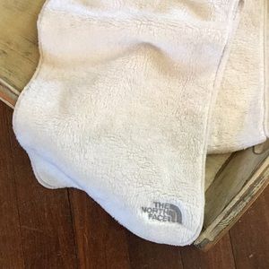 The North Face fleece scarf.